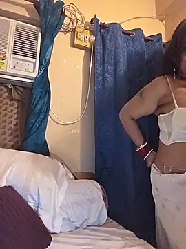 Hot Queen77 online show from 06/25/26, 06:12
