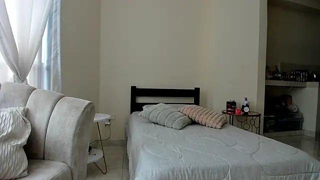 evely coelloo online show from 03/04/25, 07:01