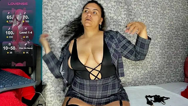 valeria rivera1 online show from 04/15/26, 07:10