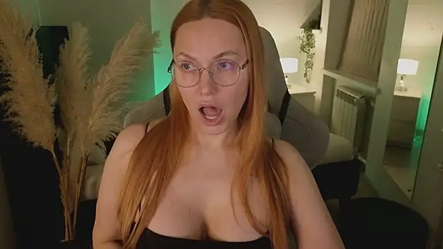 Snapshot of Love_Call chatting on 02/22/25, 05:34 Love Call online show from 02/22/25, 05:34