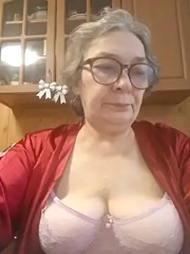 IrinaSweet54 online show from 12/01/25, 08:41