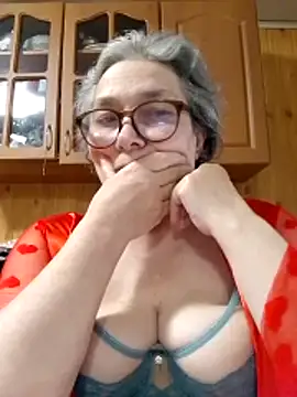 Snapshot of IrinaSweet54 chatting on 05/13/26, 07:17 IrinaSweet54 online show from 05/13/26, 07:17