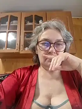Snapshot of IrinaSweet54 chatting on 06/14/26, 08:27 IrinaSweet54 online show from 06/14/26, 08:27