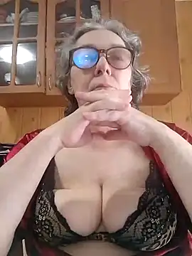 Snapshot of IrinaSweet54 chatting on 07/12/26, 09:44 IrinaSweet54 online show from 07/12/26, 09:44