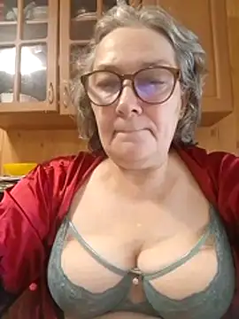 Snapshot of IrinaSweet54 chatting on 07/27/26, 10:11 IrinaSweet54 online show from 07/27/26, 10:11