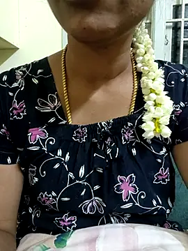 Snapshot of Ambika01 chatting on 03/08/26, 01:26 Ambika01 online show from 03/08/26, 01:26