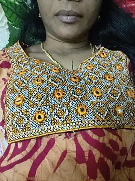 Snapshot of Ambika01 chatting on 06/07/26, 08:07 Ambika01 online show from 06/07/26, 08:07