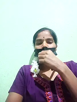 Snapshot of anusiya01 chatting on 02/21/25, 05:20 anusiya01 online show from 02/21/25, 05:20