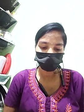 Snapshot of anusiya01 chatting on 03/08/25, 05:33 anusiya01 online show from 03/08/25, 05:33