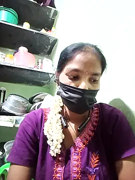 Snapshot of anusiya01 chatting on 03/12/25, 06:44 anusiya01 online show from 03/12/25, 06:44