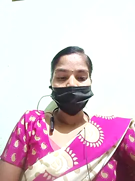 Snapshot of anusiya01 chatting on 09/25/25, 04:54 anusiya01 online show from 09/25/25, 04:54