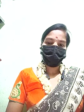 Snapshot of anusiya01 chatting on 09/27/25, 05:51 anusiya01 online show from 09/27/25, 05:51