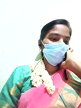 Snapshot of anusiya01 chatting on 10/05/25, 04:49 anusiya01 online show from 10/05/25, 04:49