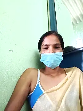 Snapshot of anusiya01 chatting on 10/08/25, 04:10 anusiya01 online show from 10/08/25, 04:10