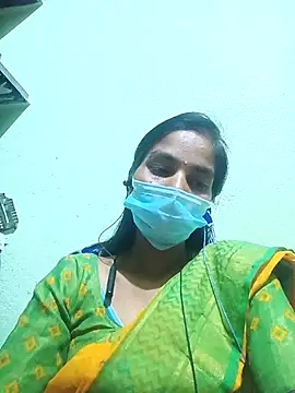 Snapshot of anusiya01 chatting on 11/14/25, 03:22 anusiya01 online show from 11/14/25, 03:22