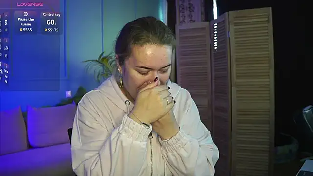 Ariell Margot  online show from 10/18/25, 06:26