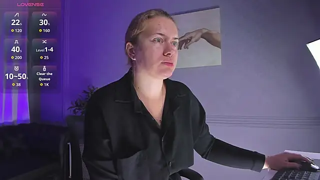 Ariell Margot  online show from 10/21/25, 09:32