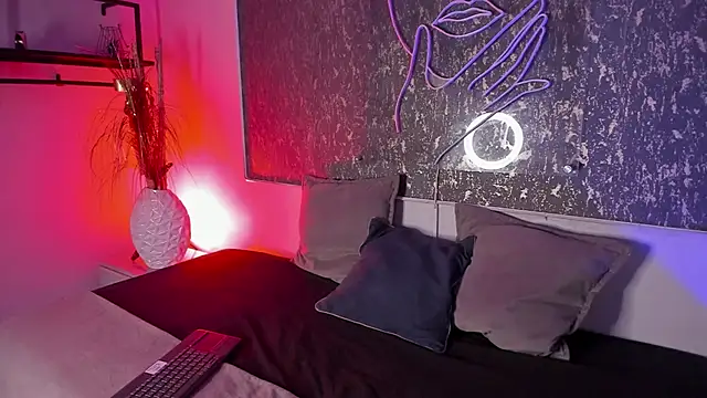 KatyXXX gh online show from 12/10/24, 12:05