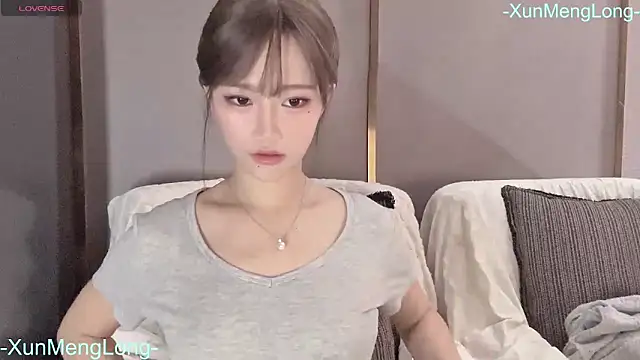 -XunMengLong- online show from 01/06/26, 04:11