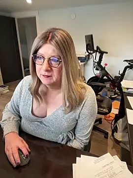 BookBabe27 online show from 01/08/25, 04:33