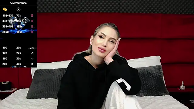 Snapshot of MinnieMe chatting on 09/27/25, 06:46 MinnieMe online show from 09/27/25, 06:46