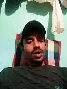 Snapshot of MDROBEL007 chatting on 01/01/25, 06:38 MDROBEL007 online show from 01/01/25, 06:38
