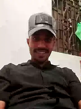 Snapshot of MDROBEL007 chatting on 01/04/25, 03:49 MDROBEL007 online show from 01/04/25, 03:49