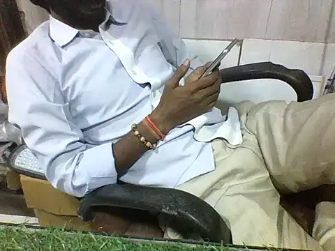 Snapshot of Desi_GfBf chatting on 11/06/25, 12:50 Desi GfBf online show from 11/06/25, 12:50