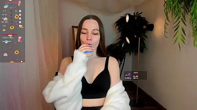 Snapshot of an6elica chatting on 01/25/25, 05:18 an6elica online show from 01/25/25, 05:18