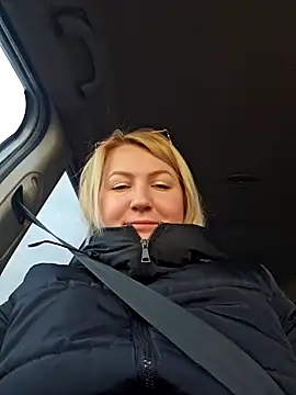 Snapshot of -Schweppes- chatting on 12/22/24, 07:33 -Schweppes- online show from 12/22/24, 07:33