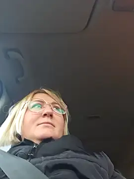 Snapshot of -Schweppes- chatting on 01/03/25, 11:14 -Schweppes- online show from 01/03/25, 11:14