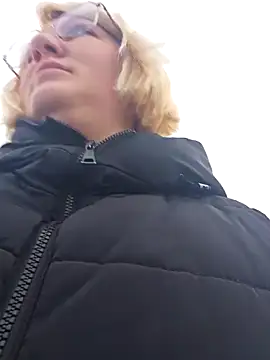 Snapshot of -Schweppes- chatting on 01/15/25, 07:15 -Schweppes- online show from 01/15/25, 07:15