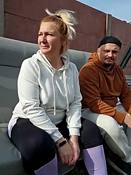 Snapshot of -Schweppes- chatting on 03/07/25, 10:02 -Schweppes- online show from 03/07/25, 10:02