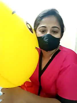 DIZZLING DIVA online show from 12/29/24, 10:47