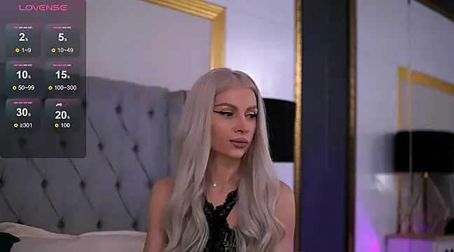 KiaHarper online show from 02/12/25, 07:35