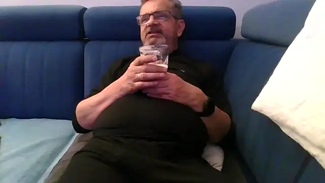 axecoman60 online show from 03/07/25, 06:11