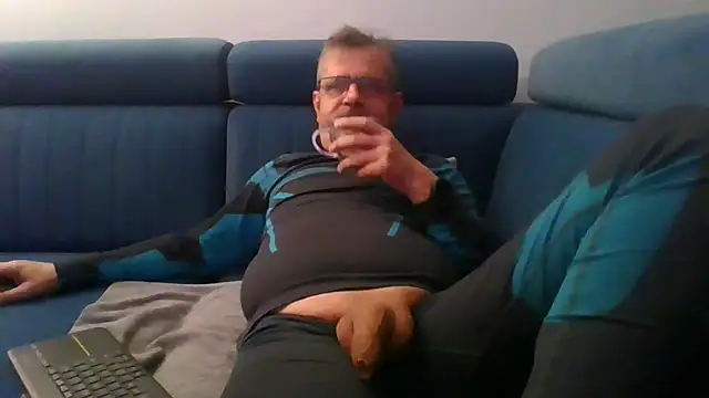 axecoman60 online show from 03/16/25, 06:23