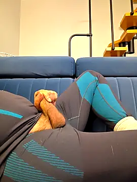 axecoman60 online show from 10/14/25, 04:41