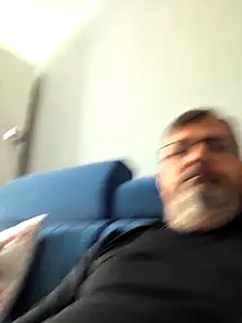 axecoman60 online show from 02/11/26, 08:52