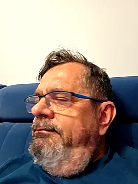 axecoman60 online show from 04/25/26, 05:43