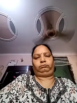 Kavya kapoor online show from 10/19/25, 04:35