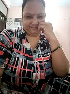 Kavya kapoor online show from 05/11/26, 02:45