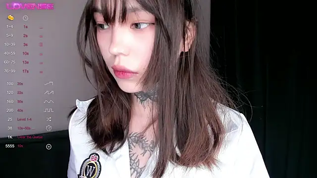 Dark Ester online show from 09/30/25, 12:43