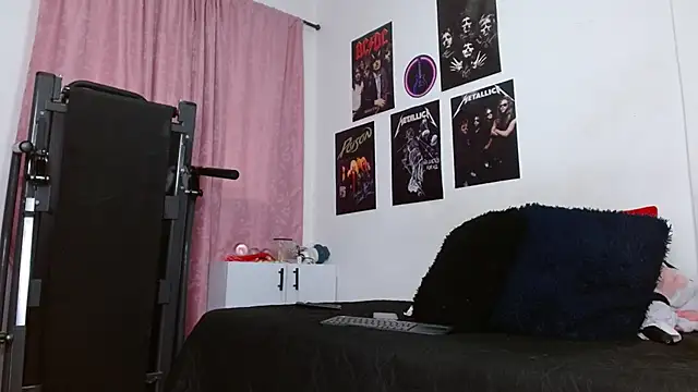 Snapshot of scarlett__morgan chatting on 09/19/25, 01:56 scarlett  morgan online show from 09/19/25, 01:56