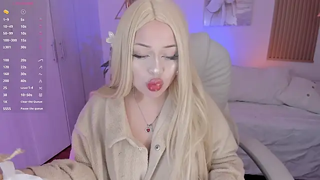 Snapshot of Kendall_Bunnyy chatting on 01/25/25, 02:36 Kendall Bunnyy online show from 01/25/25, 02:36