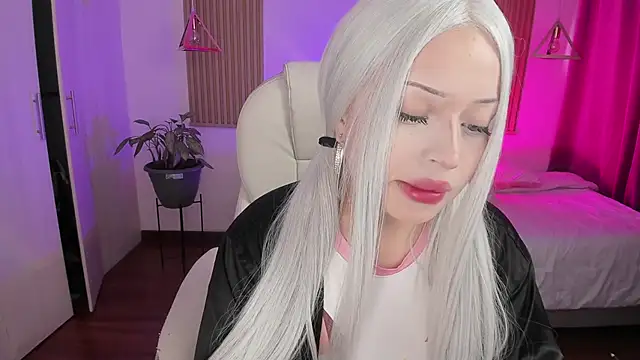 Kendall Bunnyy online show from 12/14/25, 06:56