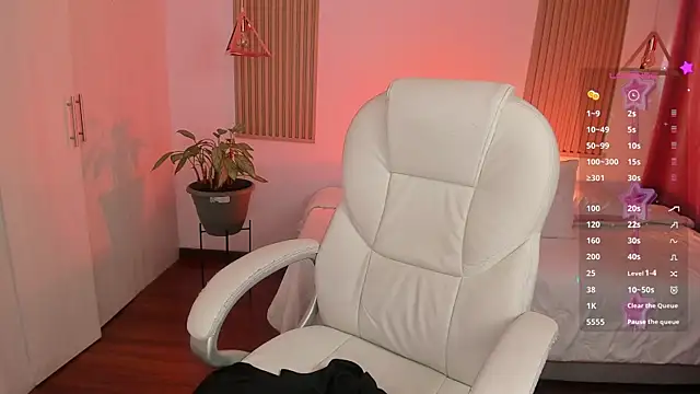 Kendall Bunnyy online show from 12/15/25, 06:56