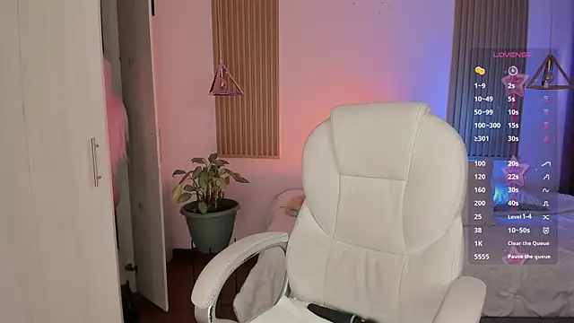 Kendall Bunnyy online show from 01/12/26, 06:35