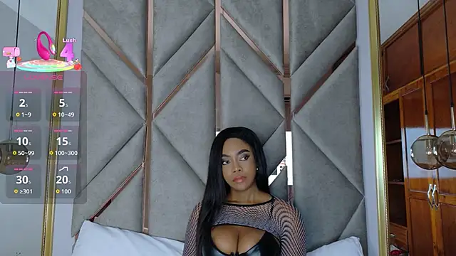 Lola King online show from 09/30/25, 07:19