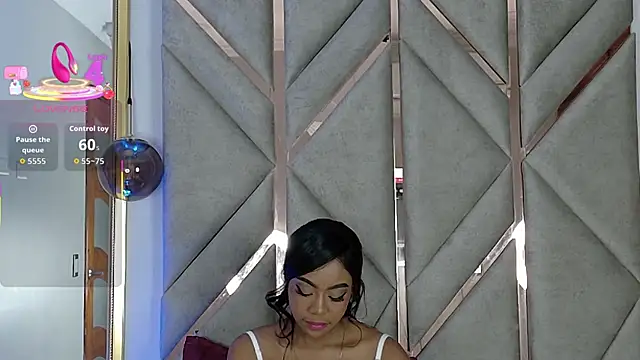 Lola King online show from 11/06/25, 11:48